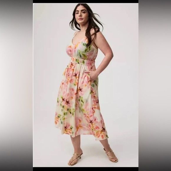 Torrid Floral Midi V-Neck Dress
size 3 or 3XL - Picture 4 of 12